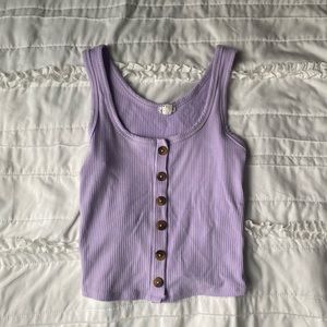 purple tank top